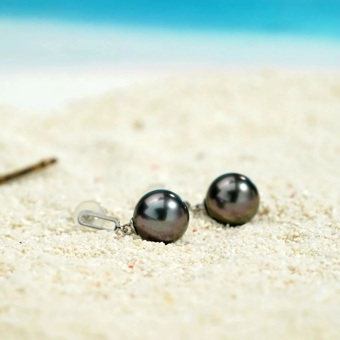 Holloway Jewellery NZ Black Pearl Drop Earrings
