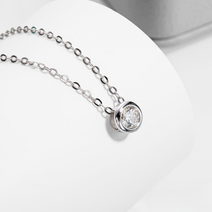 0.3ct Round Brilliant Moissanite Diamond Necklace Bezel Set Sterling Silver 18K Gold Plated 45cm Chain