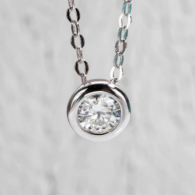 0.3ct Round Brilliant Moissanite Diamond Necklace Bezel Set Sterling Silver 18K Gold Plated 45cm Chain