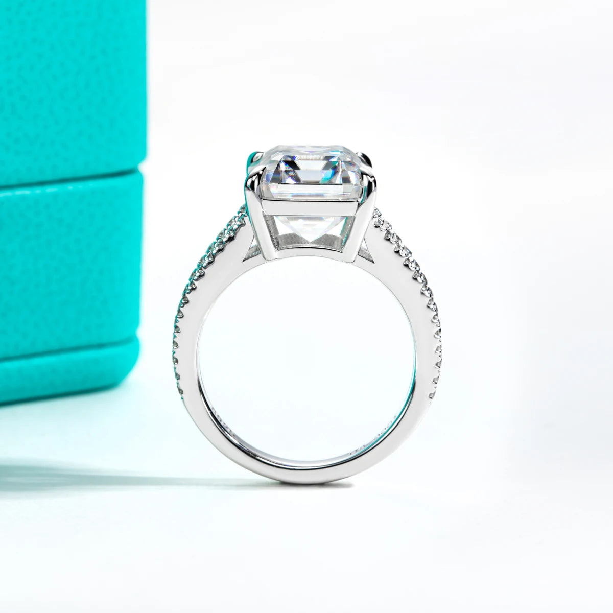 Moissanite Diamond Ring