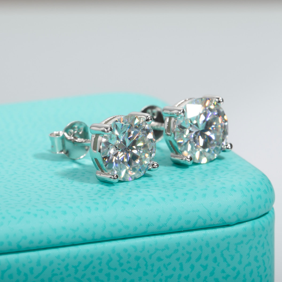 2 carat stud earrings Holloway Jewellery AUS