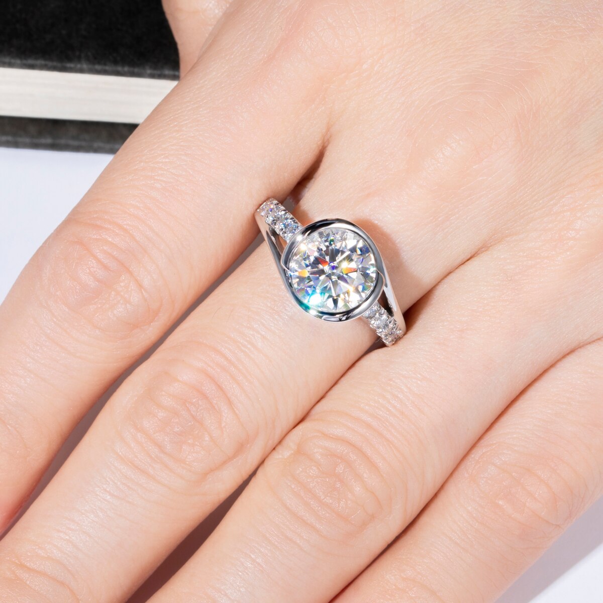 Holloway Jewellery Canada Moissanite Engagement Ring