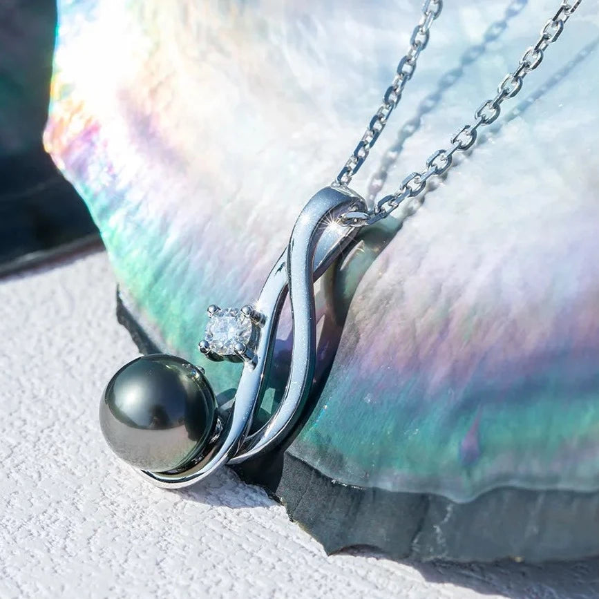 Holloway Jewellery Black Pearl Moissanite Diamond Pendant Necklace
