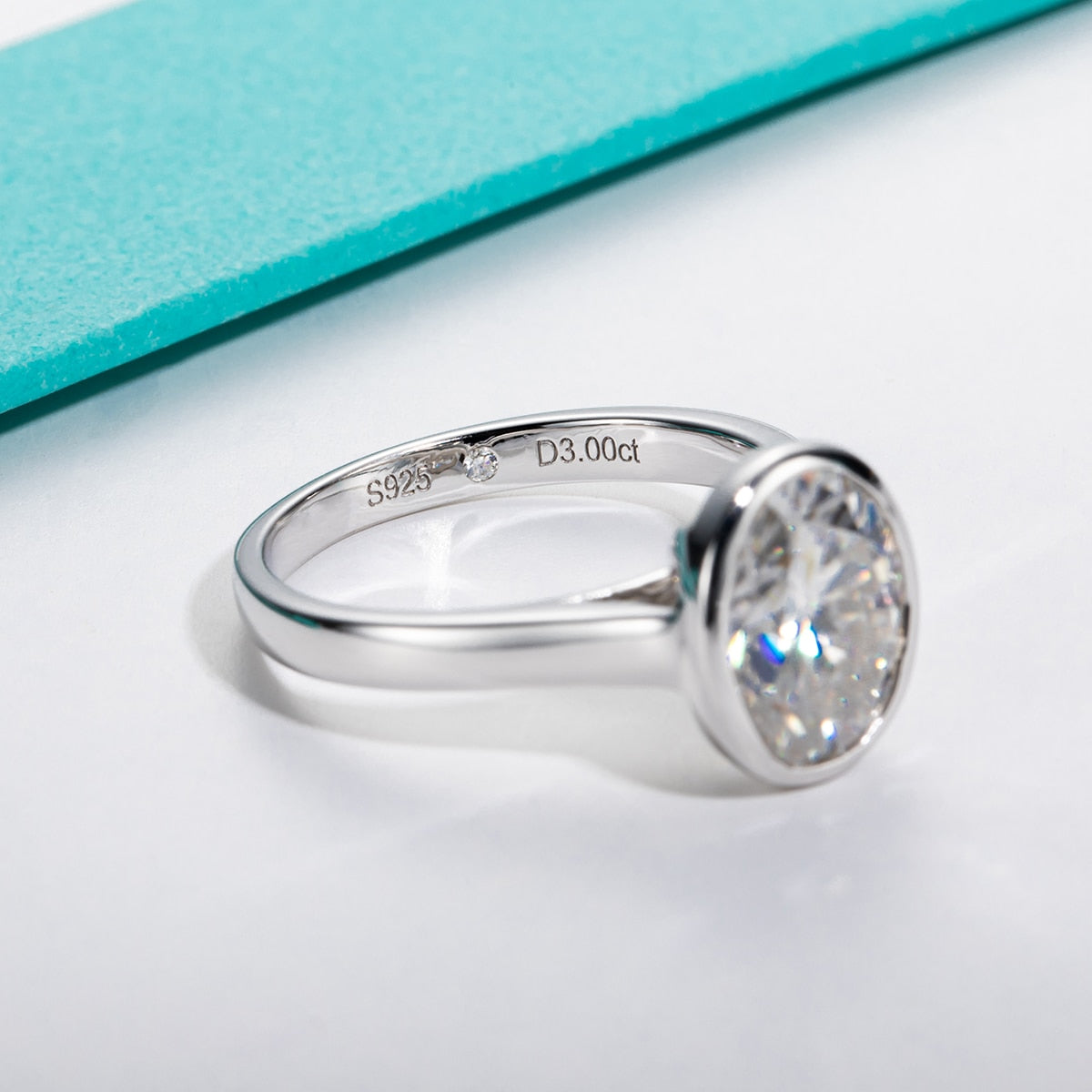 Moissanite Diamond Engagement Ring UK