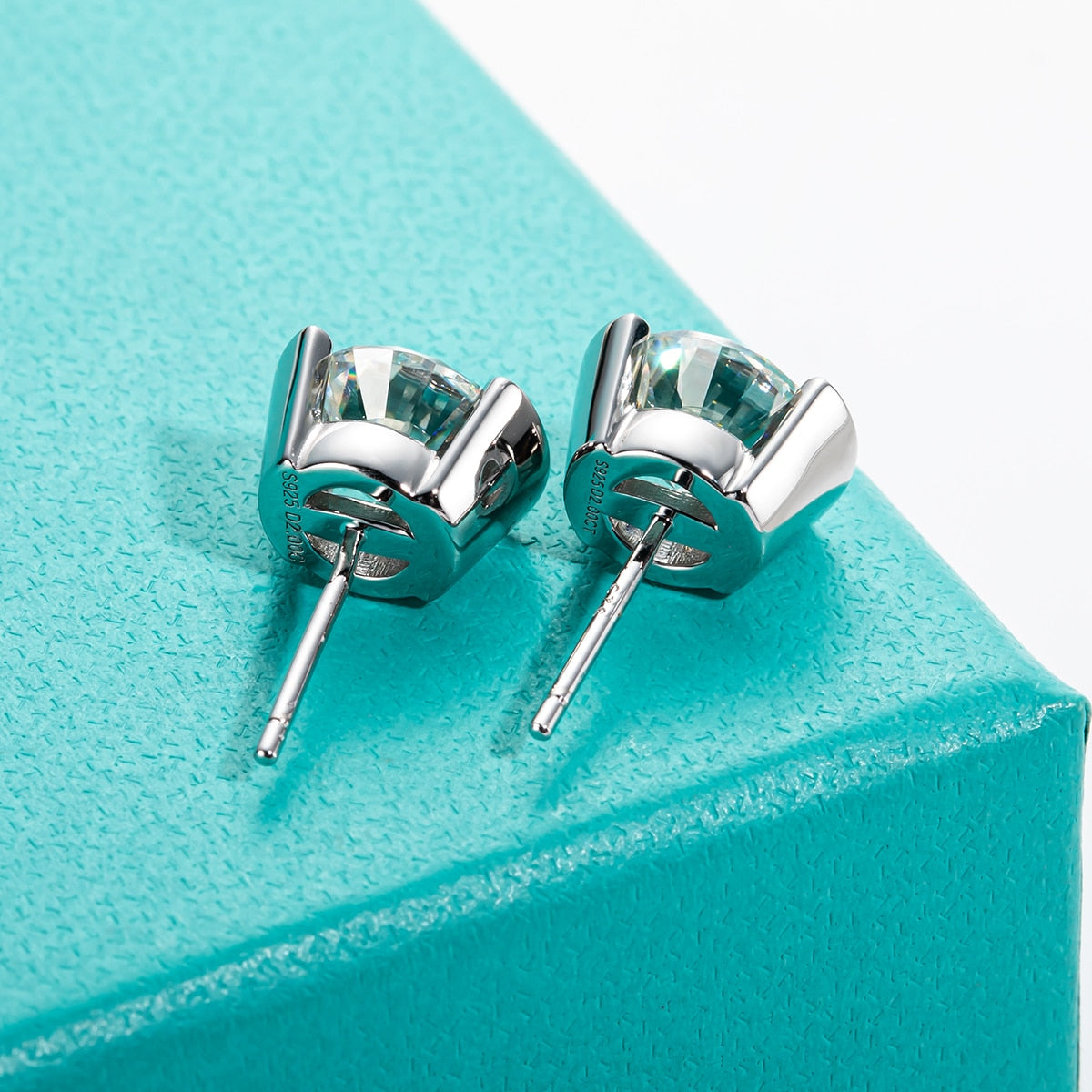 Holloway Jewellery Canada Moissanite Diamond Earrings