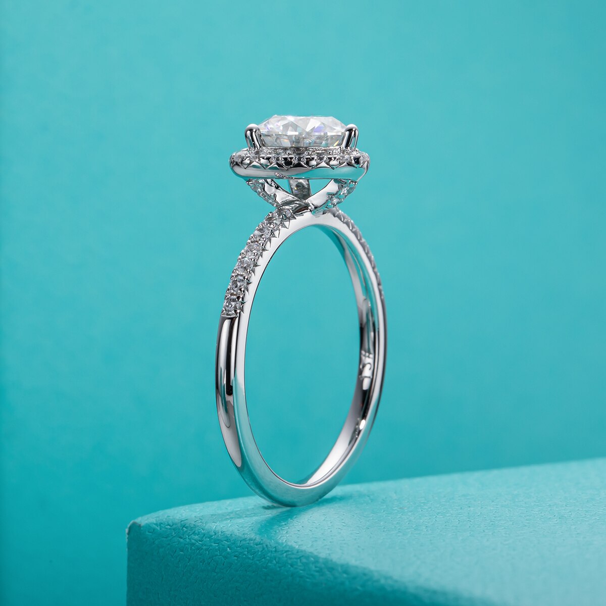 Holloway Jewellery Heart Moissanite Ring US