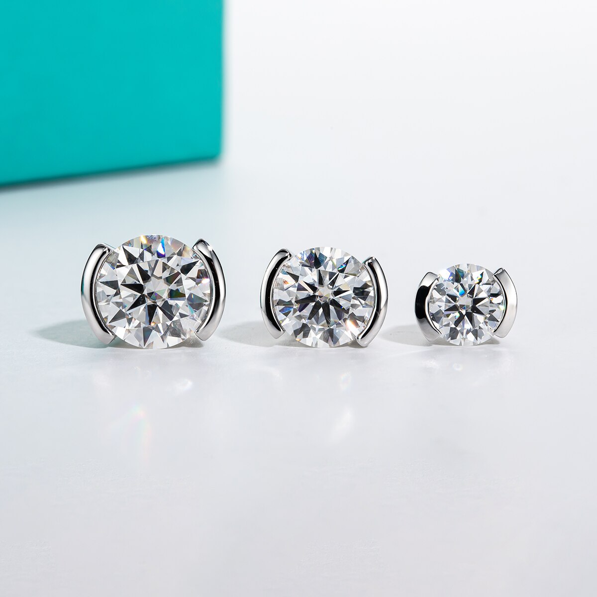 Holloway Jewellery US Moissanite Earrings