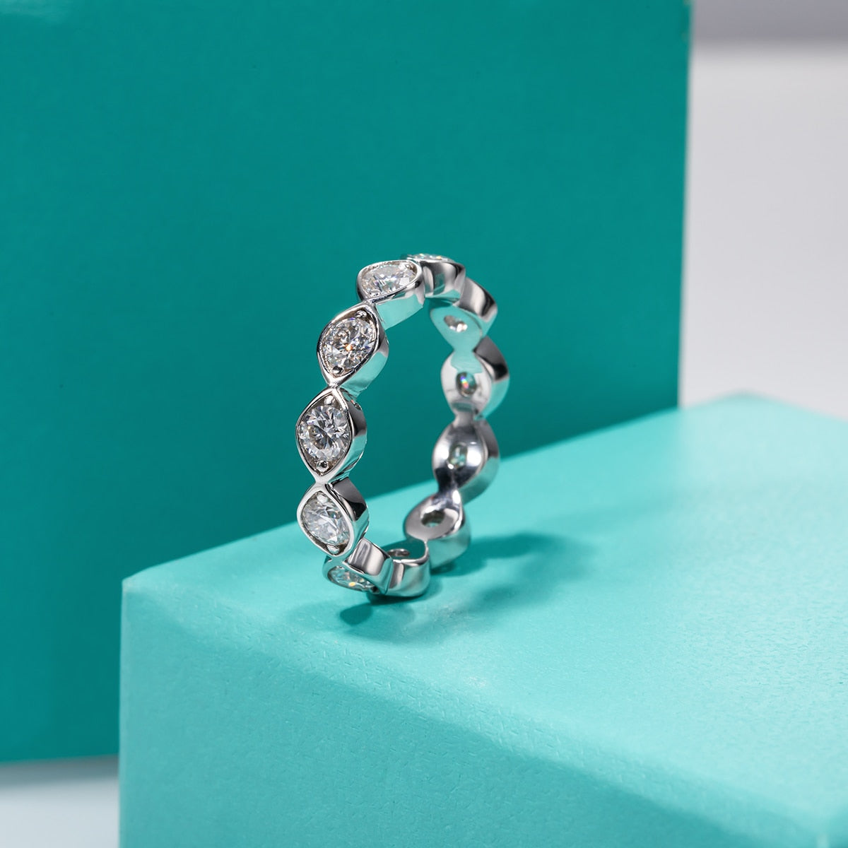 Holloway Jewellery Moissanite Diamond Ring