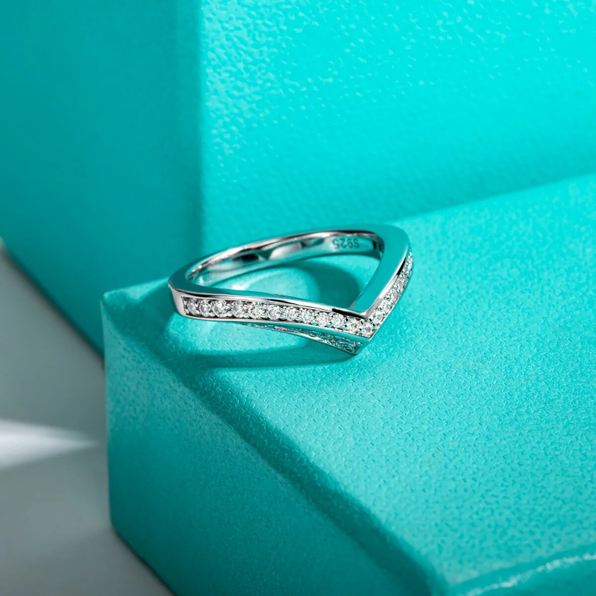 Moissanite Diamond Wedding Ring