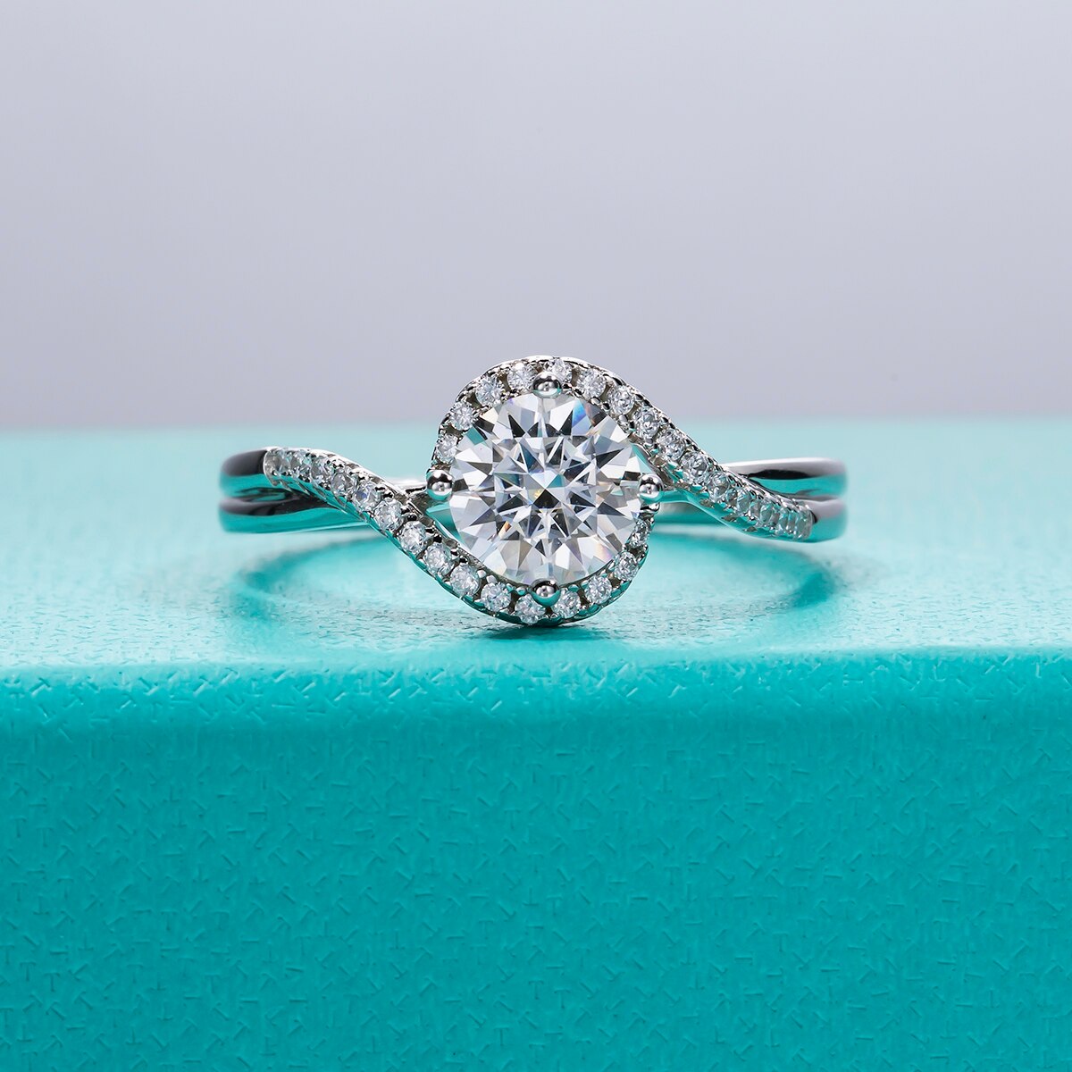 Holloway Jewellery UK Moissanite Diamond Ring