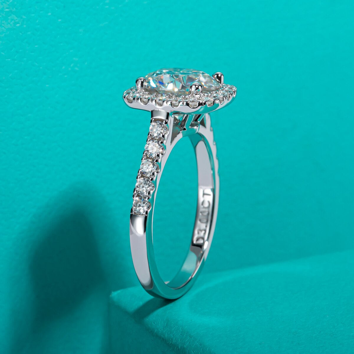 Holloway Jewellery UK Moissanite RIng