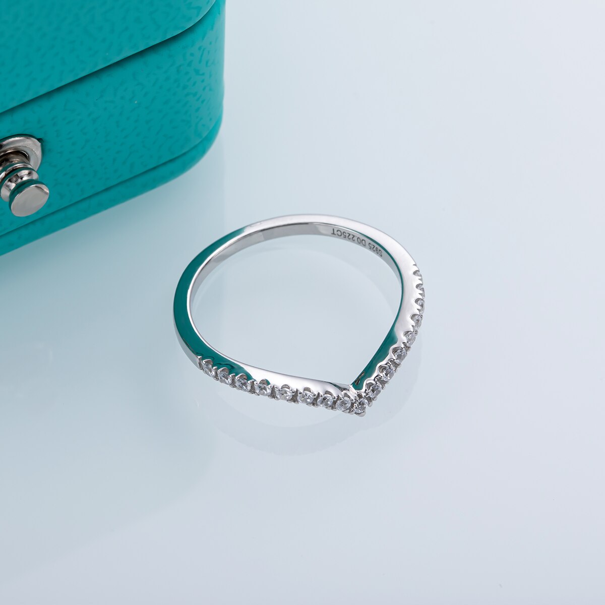 Holloway Jewellery NZ Moissanite Diamond Ring