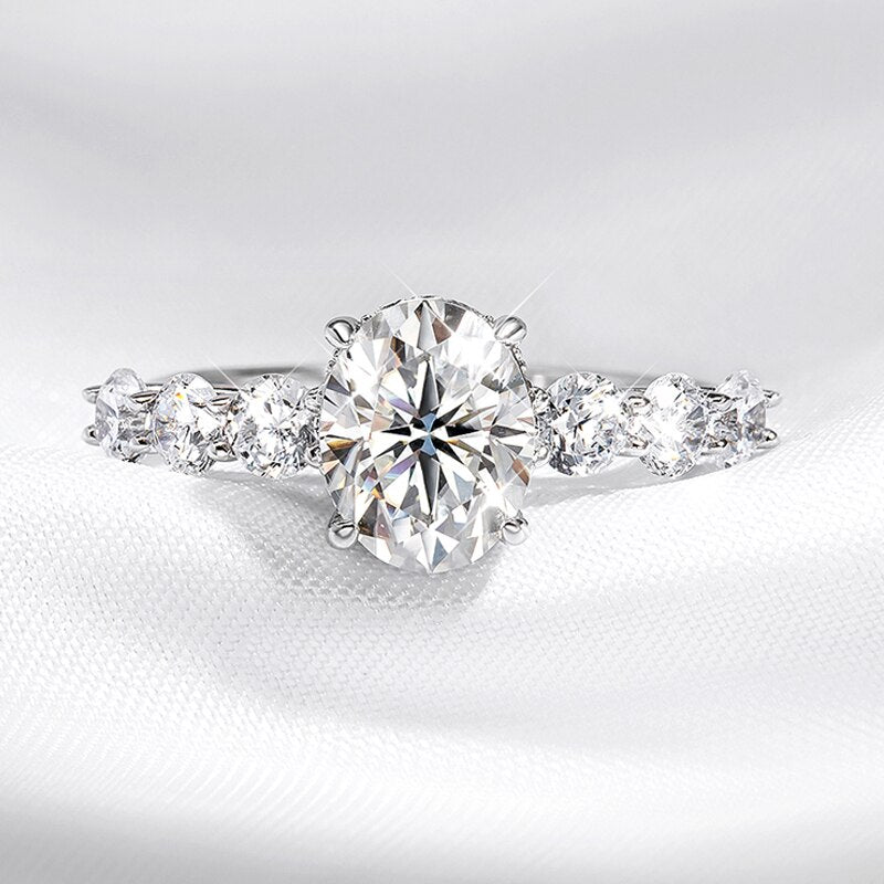 Holloway Jewellery US Oval Cut Moissanite Diamond Ring