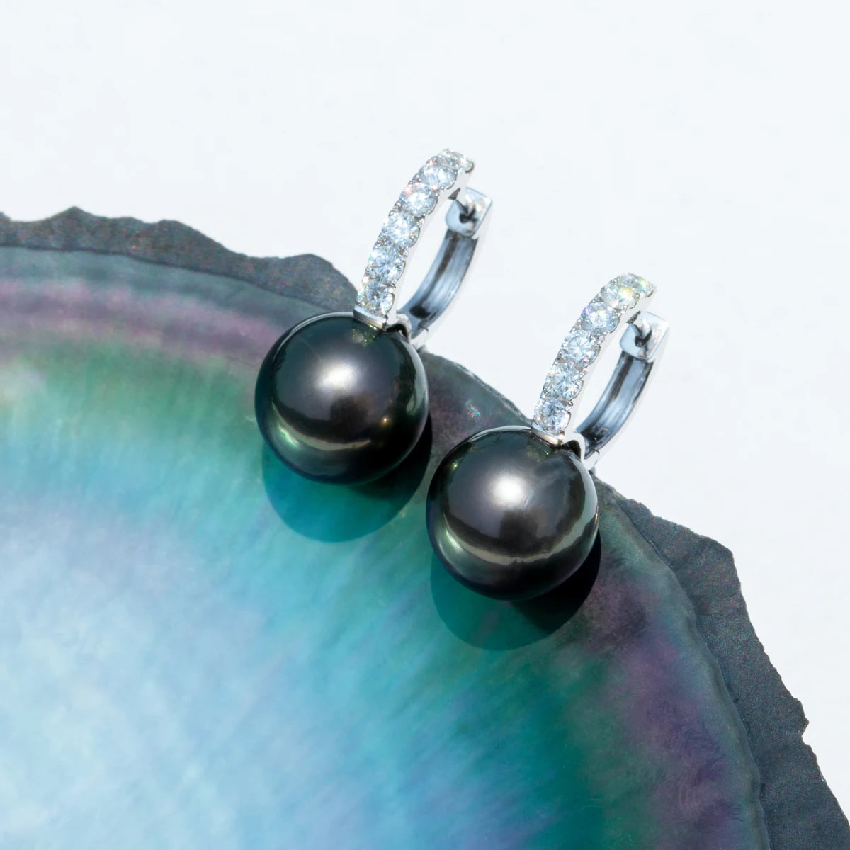 10K White Gold Tahitian Black Pearl Earrings