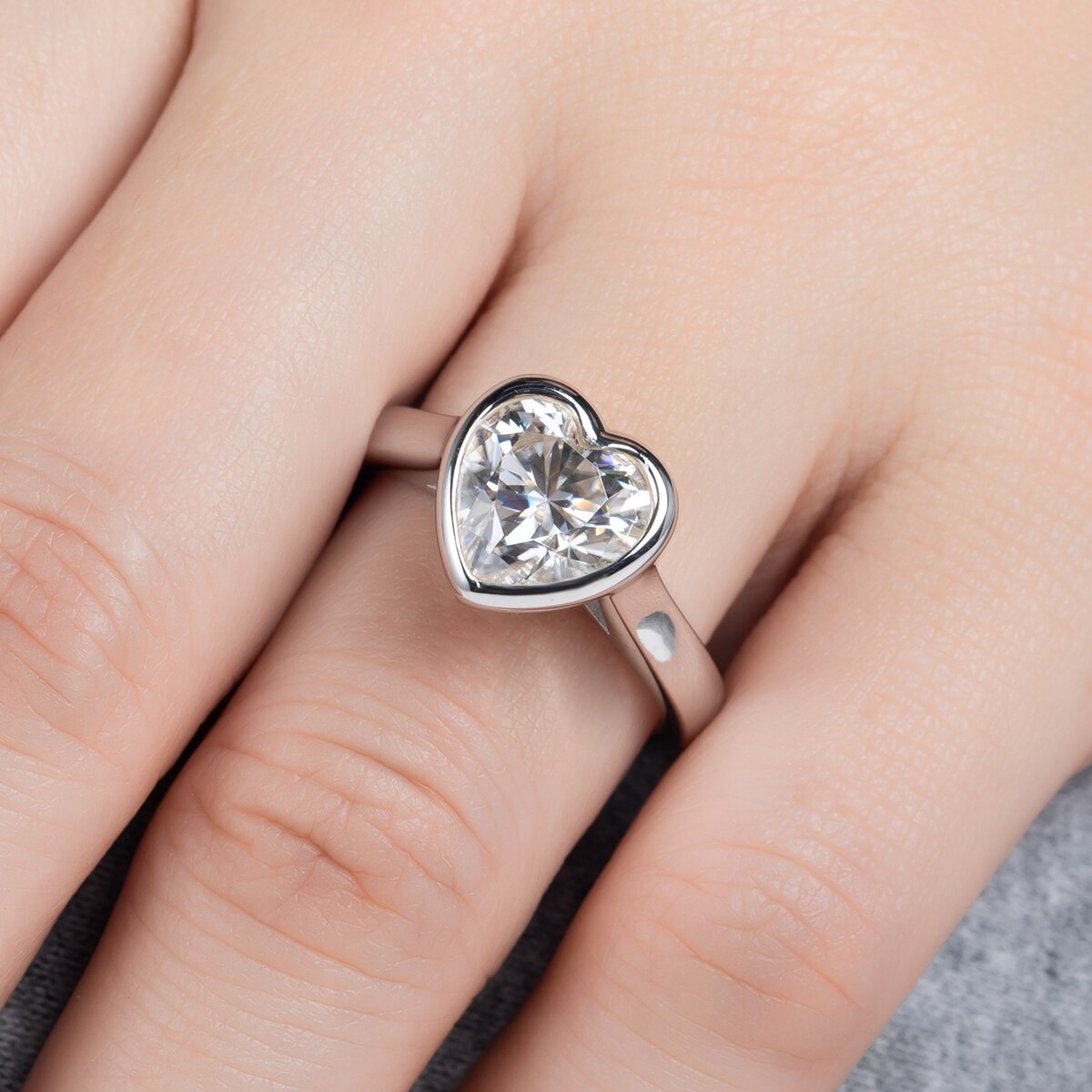 Sterling Silver Moissanite Diamond Ring UK