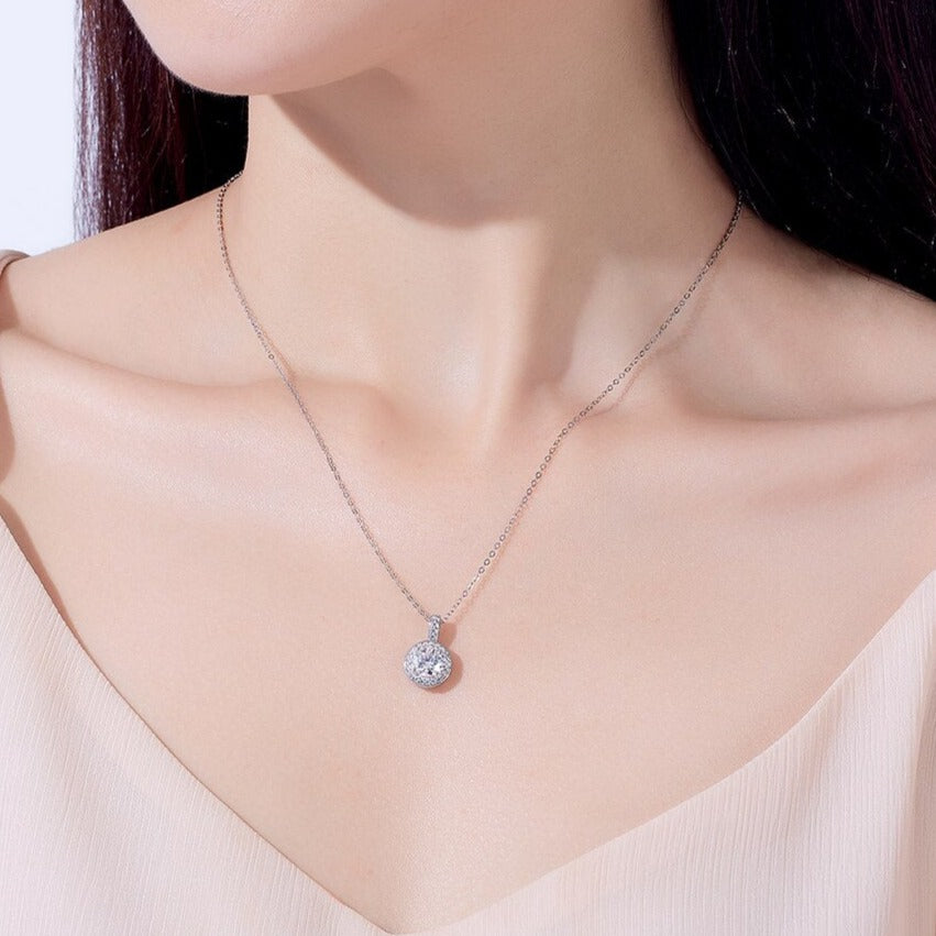 Free Shipping Canada Moissanite Diamond Luxury Halo Pendant Necklace