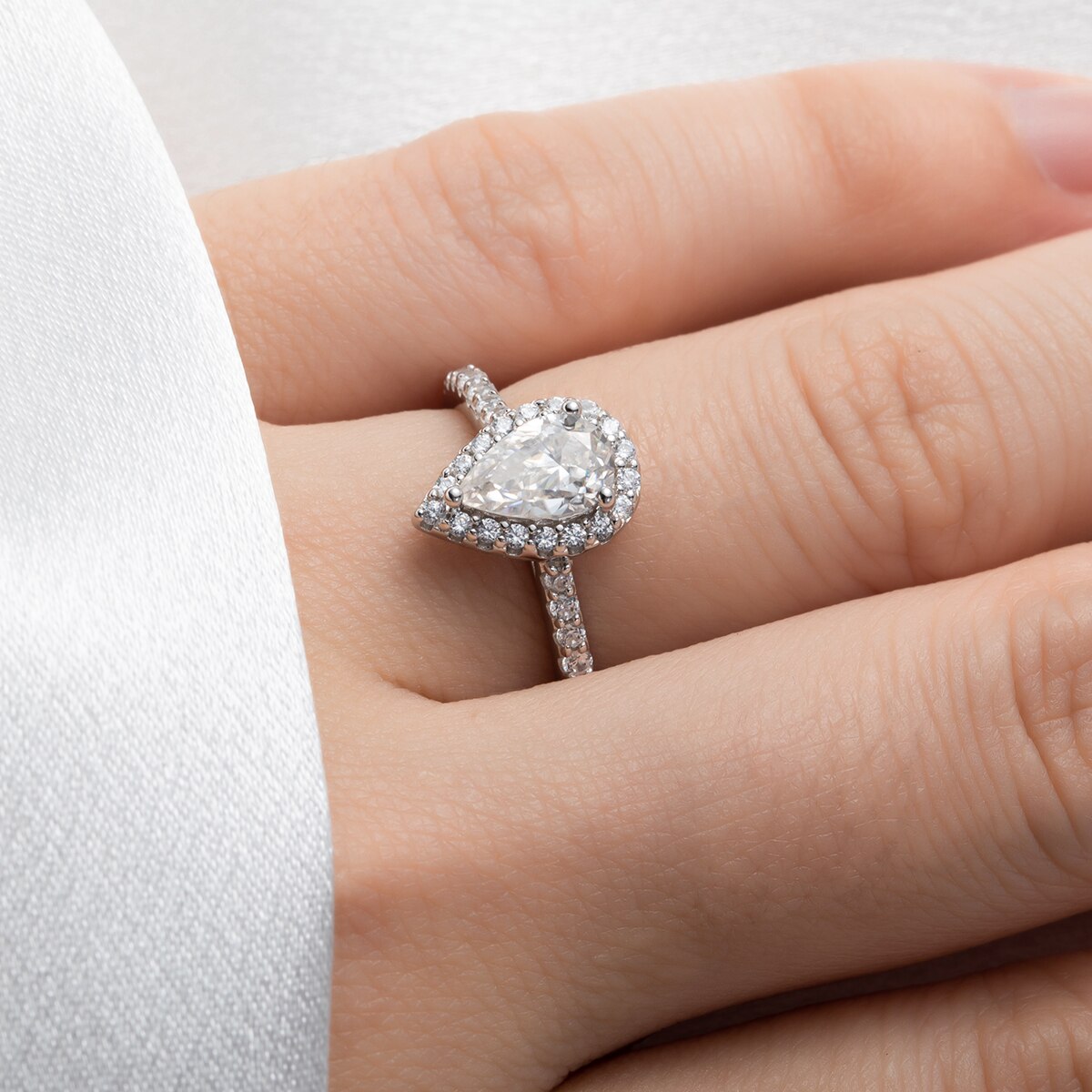 1 Carat Pear Moissanite Diamond Ring US