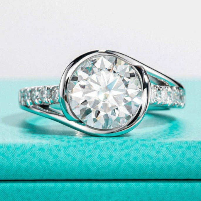 Free Shipping UK Moissanite Diamond Ring