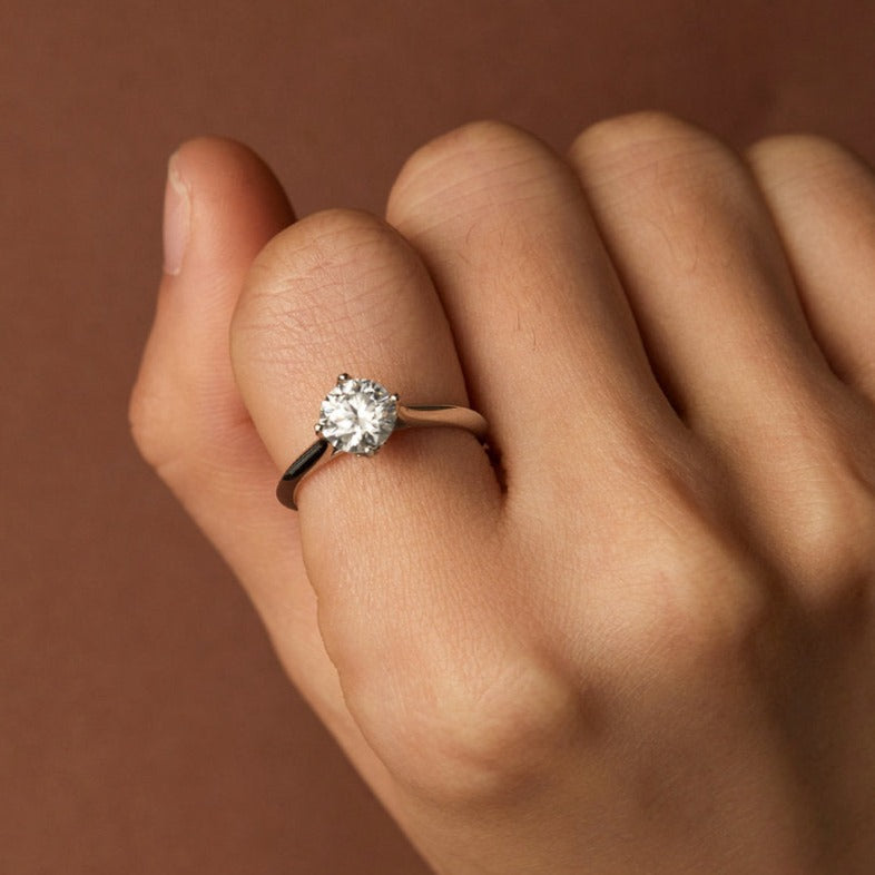 Moissanite Diamond Engagement Ring free Shipping Australia