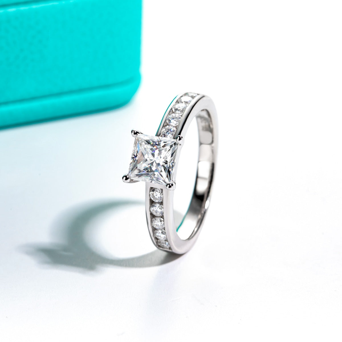 Moissanite Diamond Wedding Ring