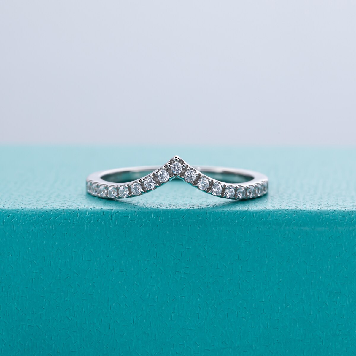 V Row Moissanite Diamond Ring Free Shipping UK