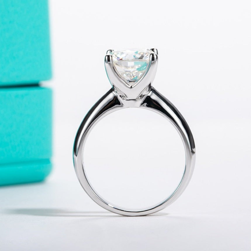 Holloway Jewellery Cushion Cut Moissanite Engagement Ring