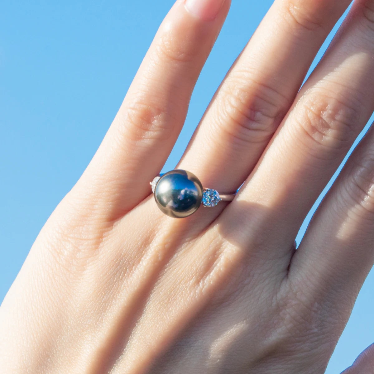 10K White Gold Black Pearl Ring