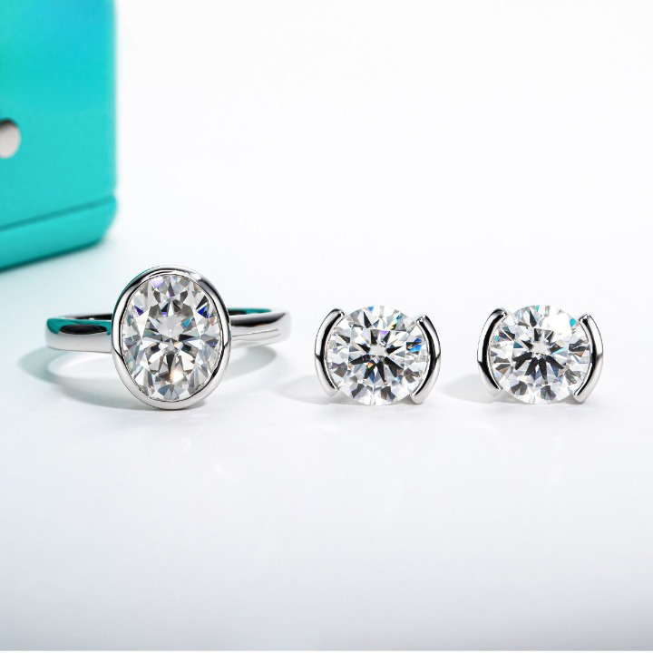 Oval Bezel Moissanite Ring Moissanite Earrings Jewellery Set
