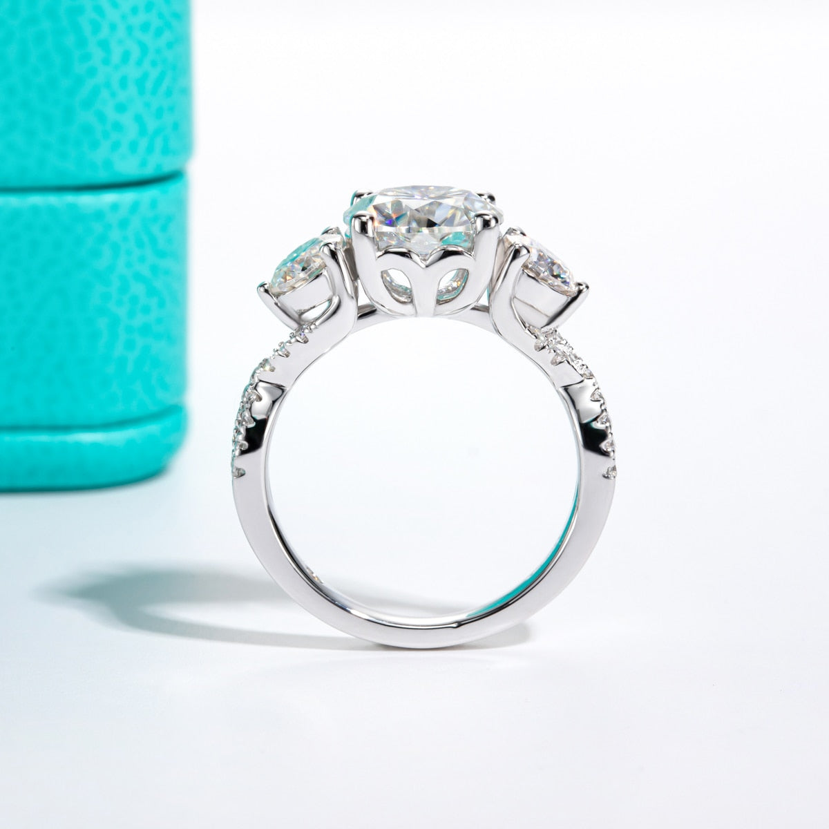 Holloway Jewellery Moissanite Diamond Engagement Ring UK