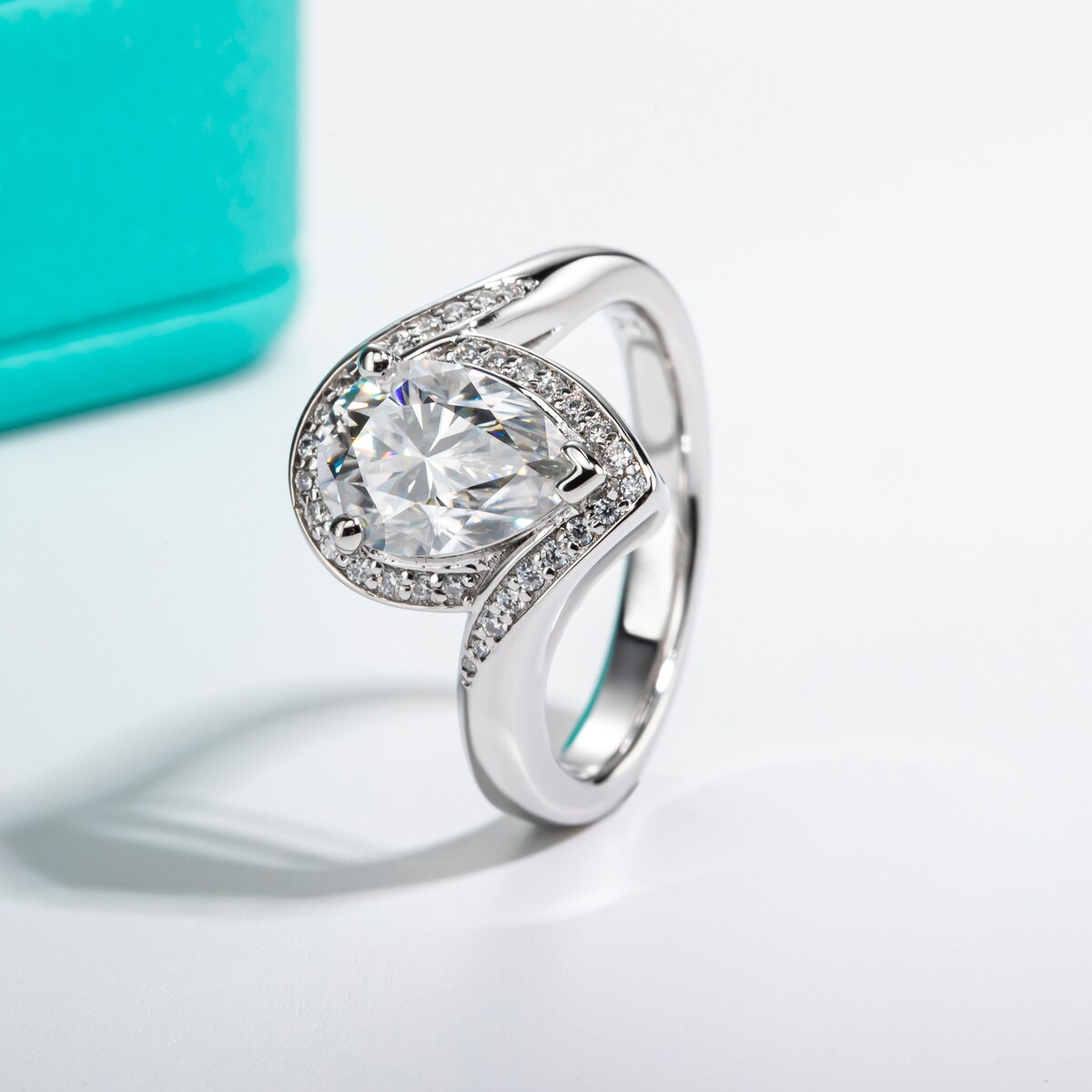 Pear Shape Moissanite Diamond Ring Free Shipping UK