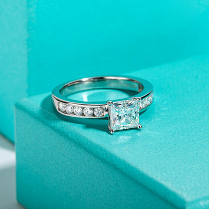 Holloway Jewellery NZ Moissanite Diamond Engagement Ring