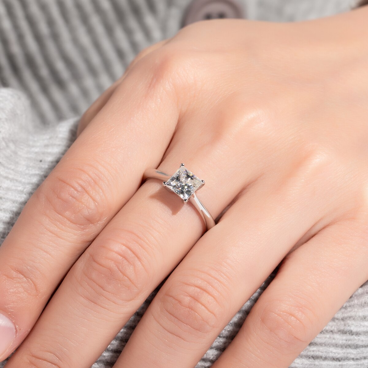 Princess Cut Moissanite Diamond Ring Free Shipping UK