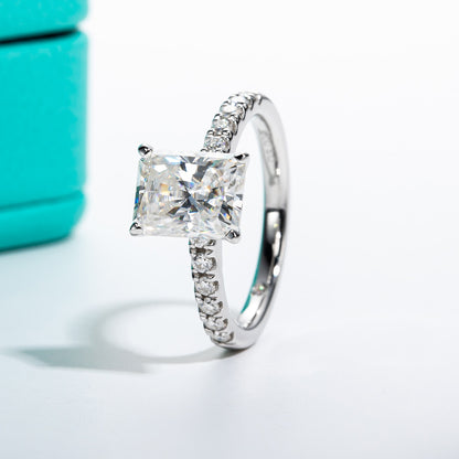 Radiant Cut Moissanite Diamond Ring