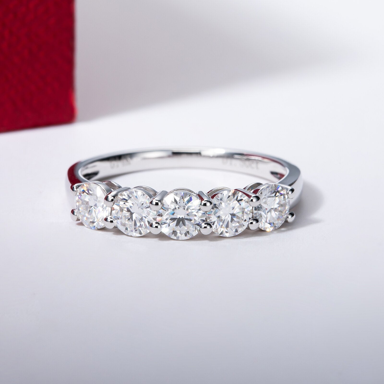 Free Shipping UK Moissanite Diamond Wedding Band Ring