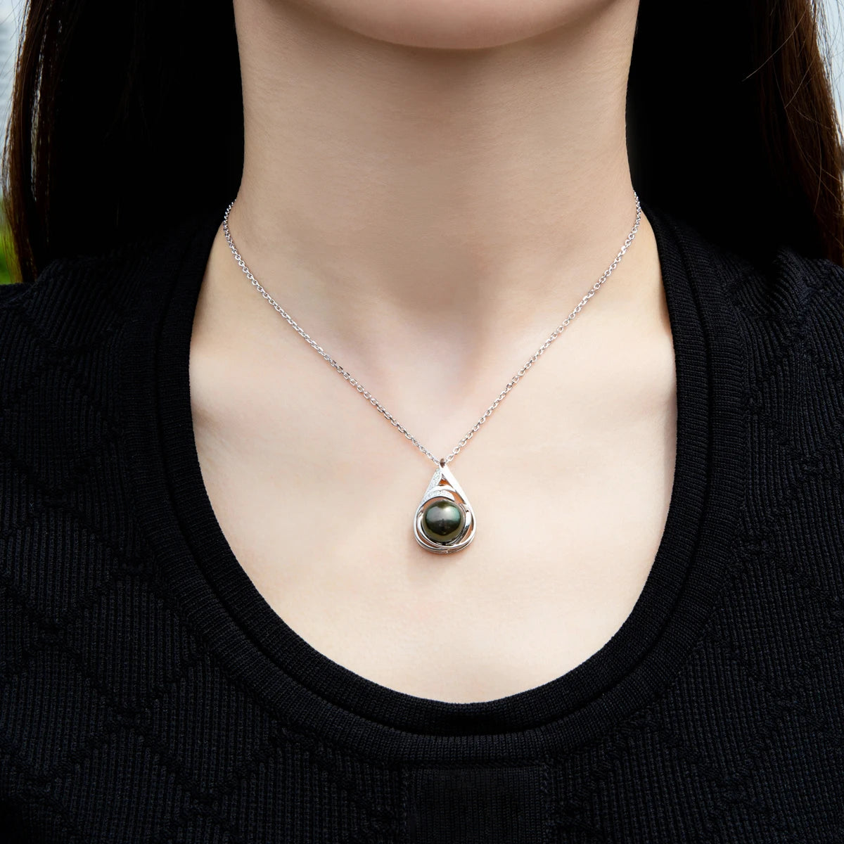 Holloway Jewellery NZ Black Pearl Moissanite Diamond Pendant