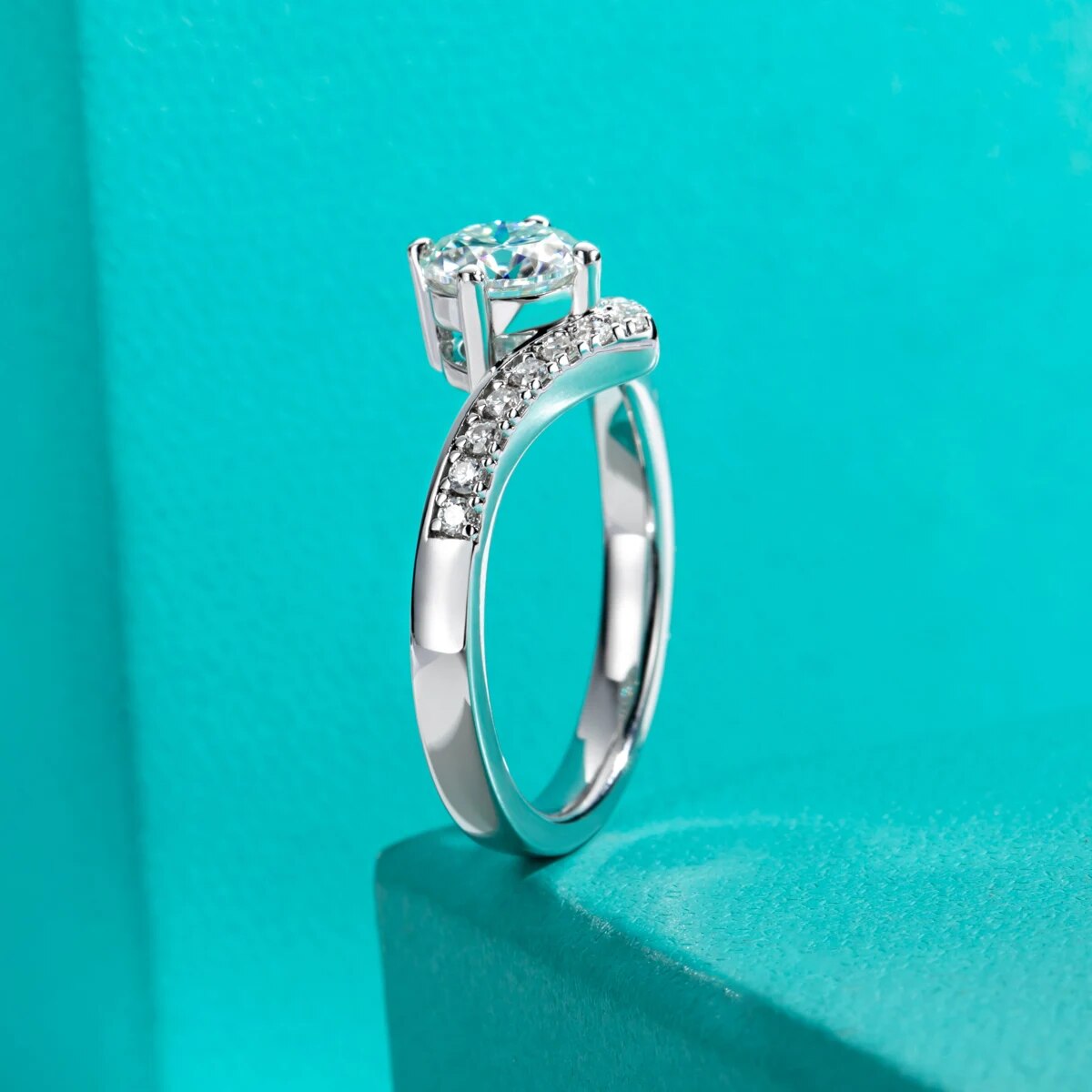 Holloway Jewellery Moissanite Diamond Engagement Ring Australia