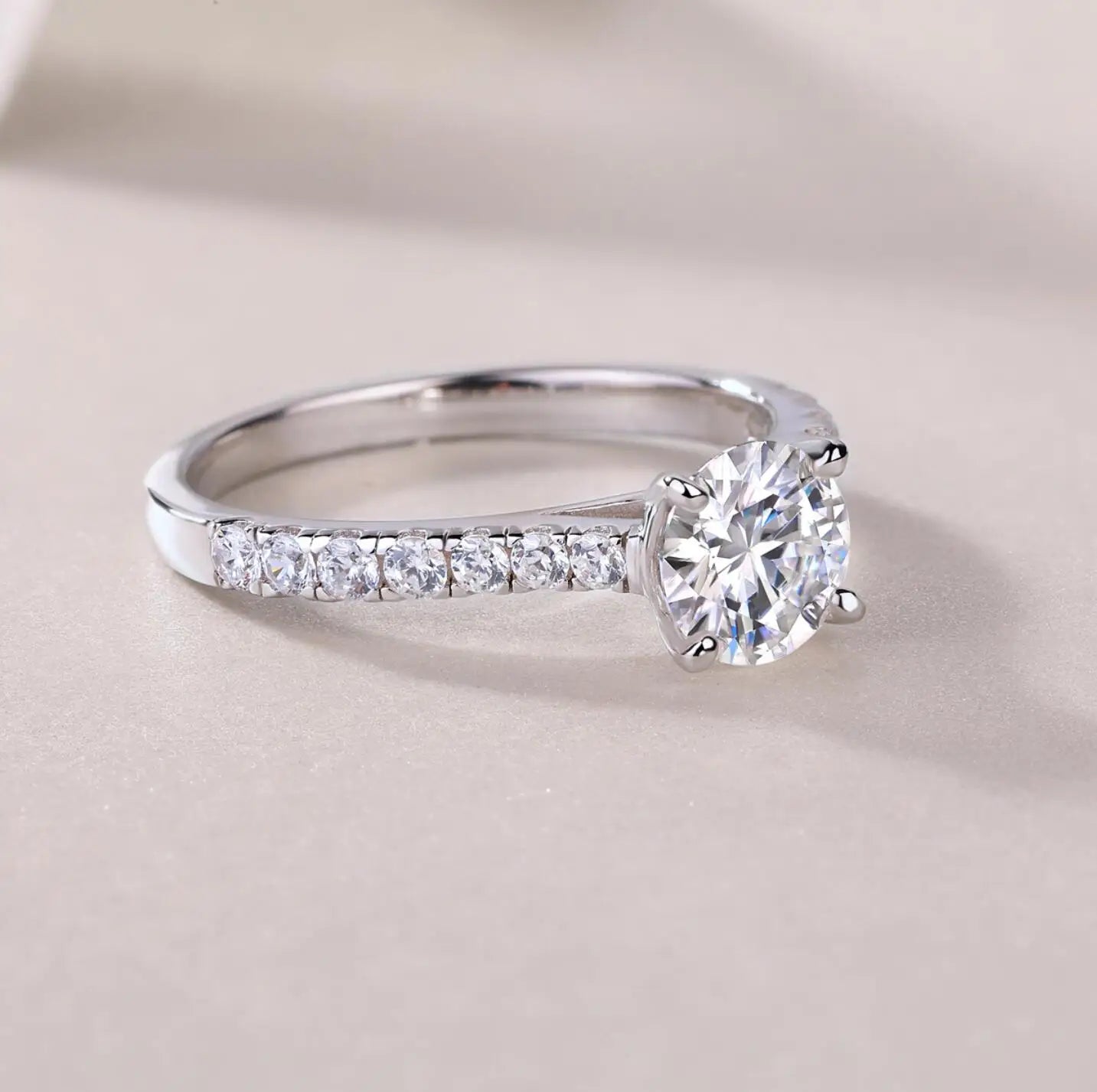 Moissanite Diamond Engagement Ring Free Shipping UK