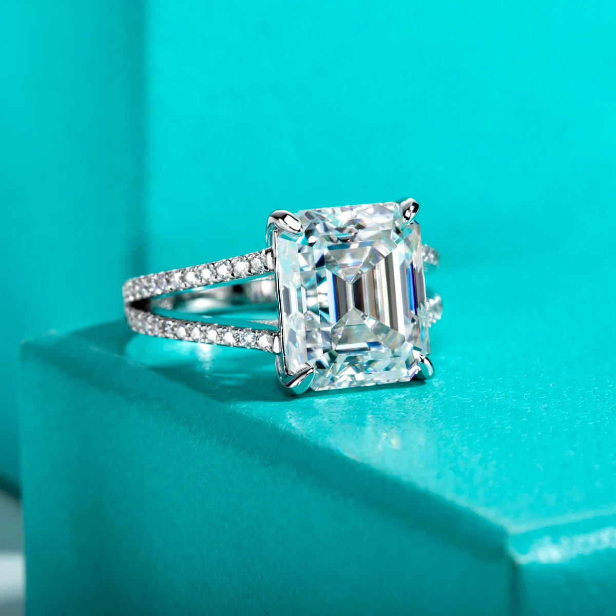Holloway Jewellery AU Emerald Cut Moissanite Diamond Ring